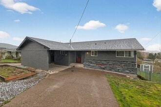 Building Photo - 2404 Bloyd St
