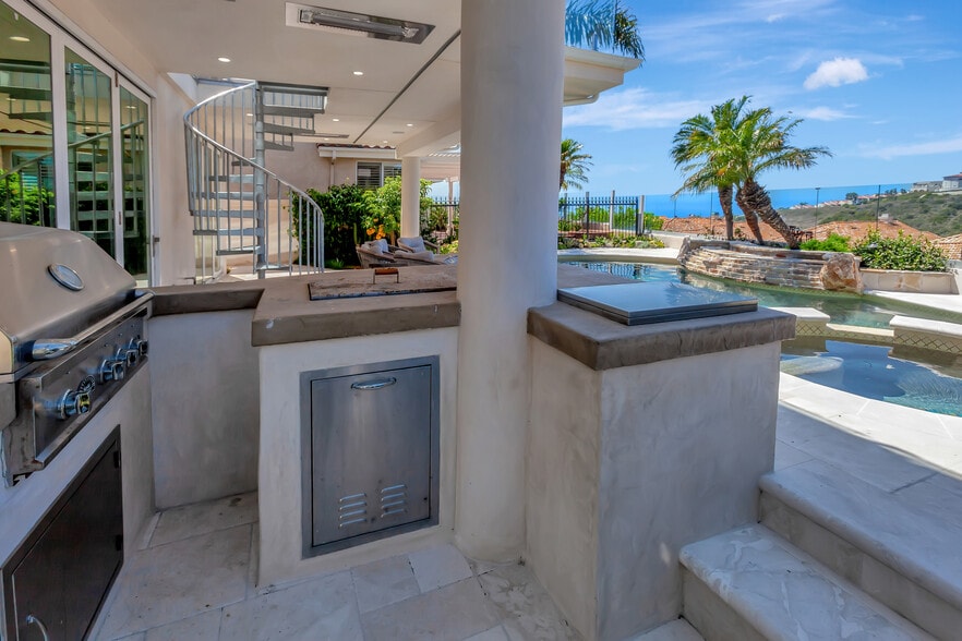 Building Photo - 23 Costa Del Sol