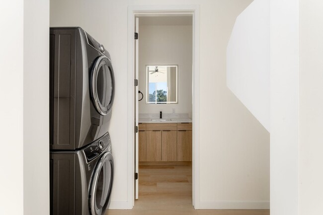 Building Photo - Private Yard, Laundry, Luxurious and Newly Built