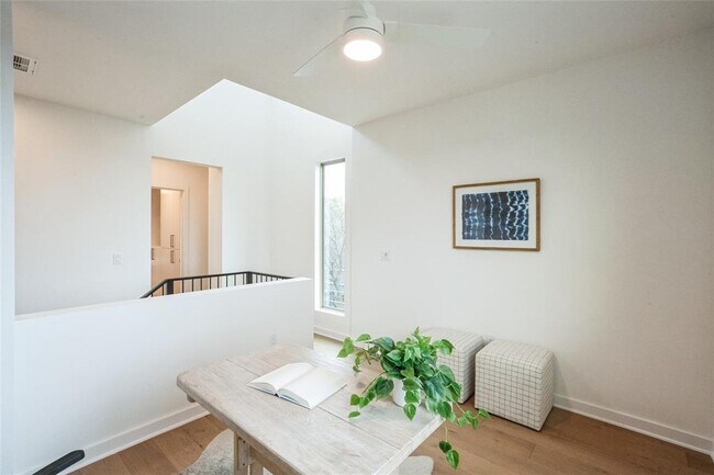 Building Photo - 700 Denson Dr