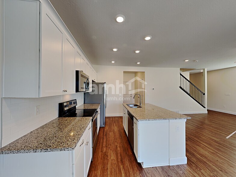 Building Photo - 4347 N Morgan Way