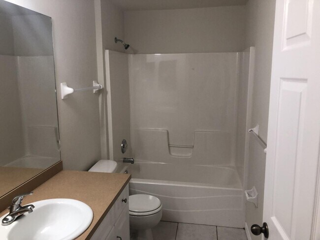 Building Photo - 2103-2105 Andalusia Blvd