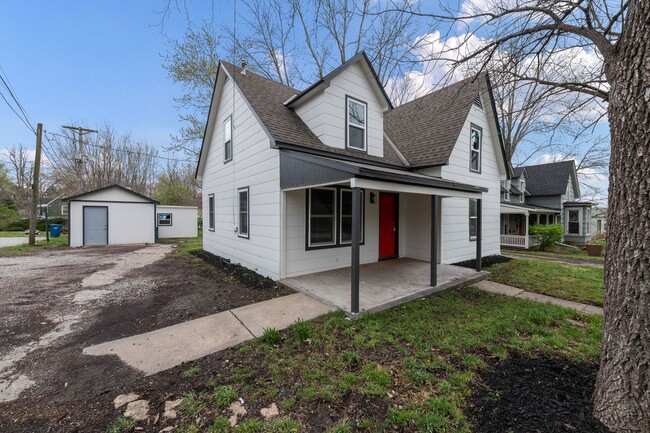 Building Photo - Amazing Remodel Near William Jewell