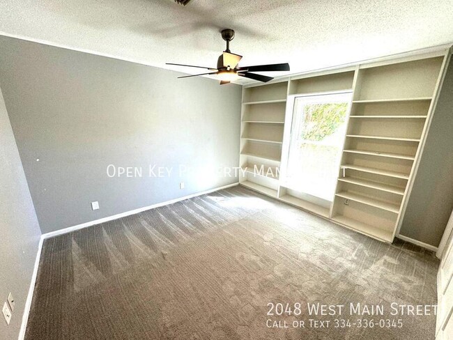 Building Photo - Charming 3-Bedroom, 2-Bath Townhouse in Do...