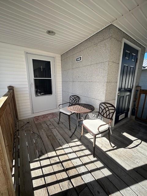 Building Photo - 206 W Island Square Dr