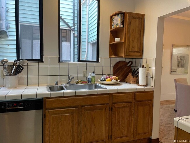 Building Photo - 272 25th Ave