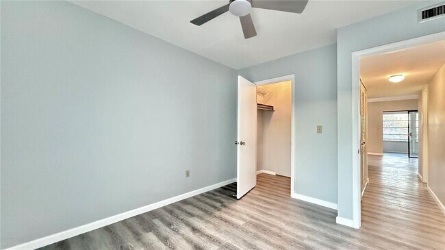 Building Photo - 22333 Edgewater Dr