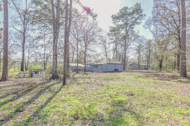 Building Photo - 3735 Woodpeckers Grove