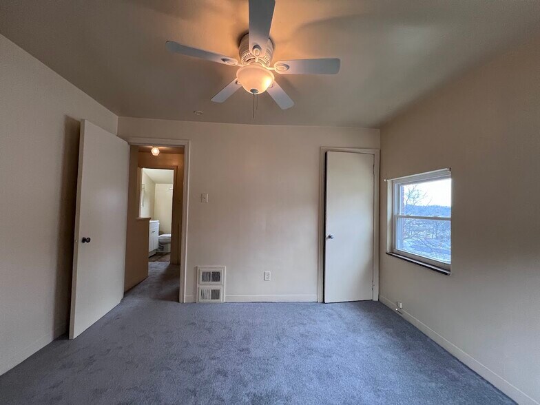 Building Photo - 320 San Juan Dr