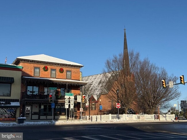 Building Photo - 2 S 3rd St