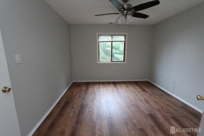 Building Photo - 2202 Aspen Dr