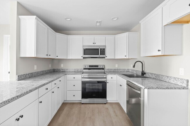 Building Photo - 44 Chippewa Ln