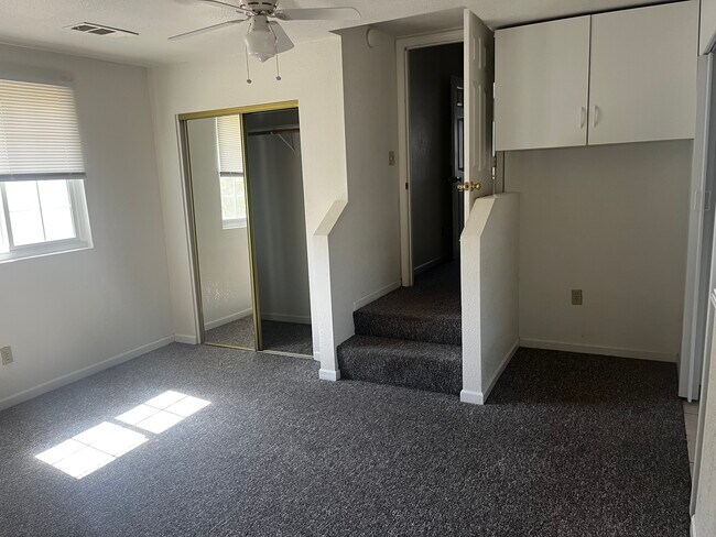 Building Photo - 40671 Old Three Rivers Rd