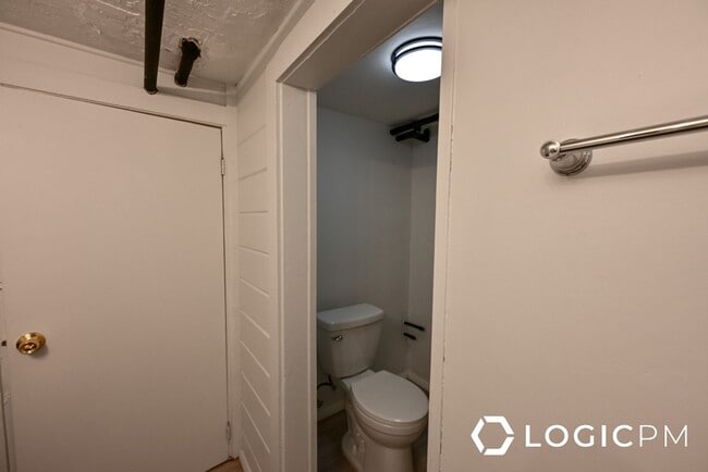 Building Photo - Newly Remodeled Home in Excellent Location!