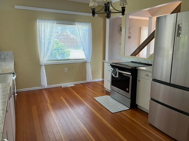 Building Photo - 13603 Goodrich Dr NW