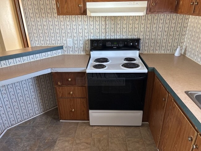 Building Photo - 3303 Sevilla Dr