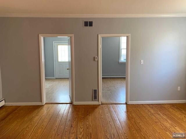 Building Photo - 214 William St