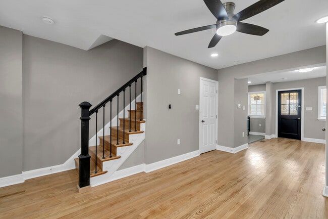 Building Photo - 2923 Edgecombe Cir N