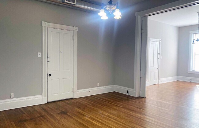 Building Photo - 2215 Ohio Ave