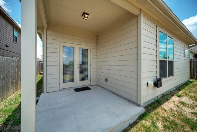 Building Photo - 913 Fortrose Ter