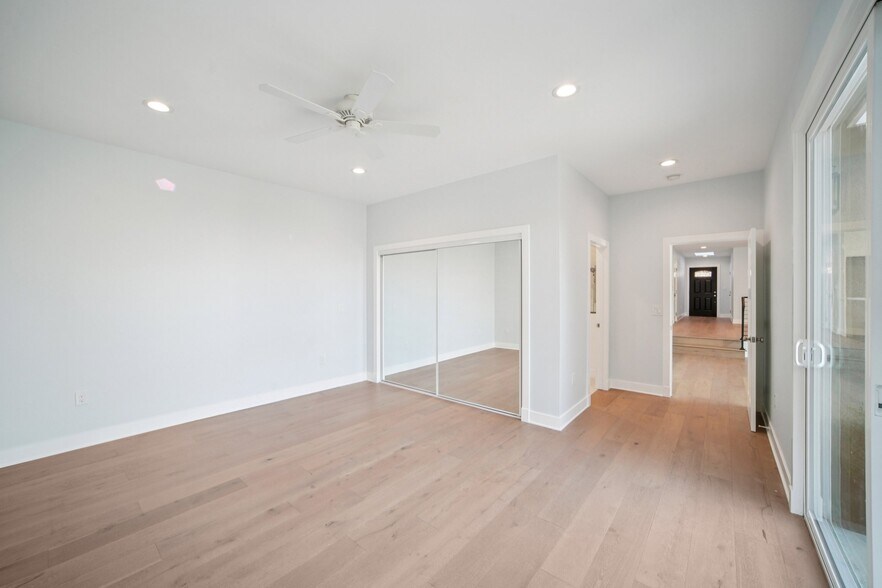 Building Photo - 1854 Homeworth Dr