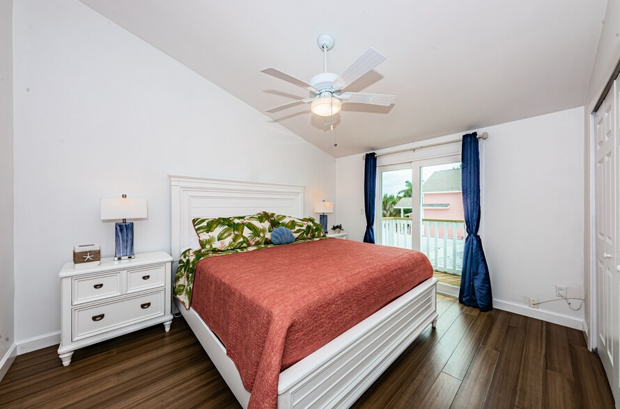 Guest Room 1 - 8432 W Gulf Blvd