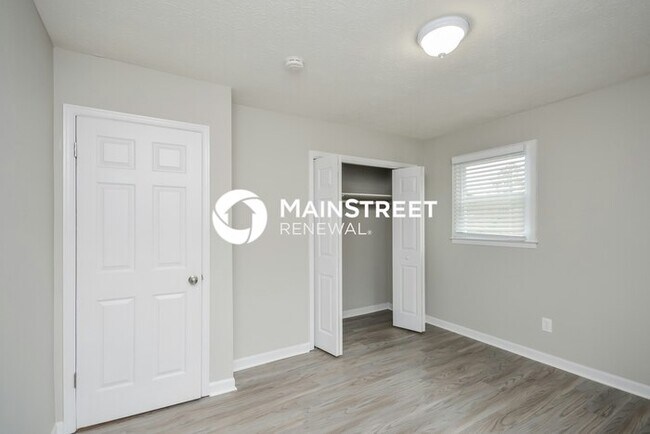 Building Photo - 3 Bedroom Pet-Friendly Home in Conyers, GA with Main Street Renewal
