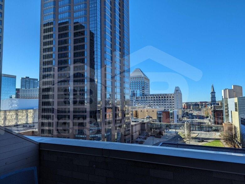 Building Photo - 66 9th St E