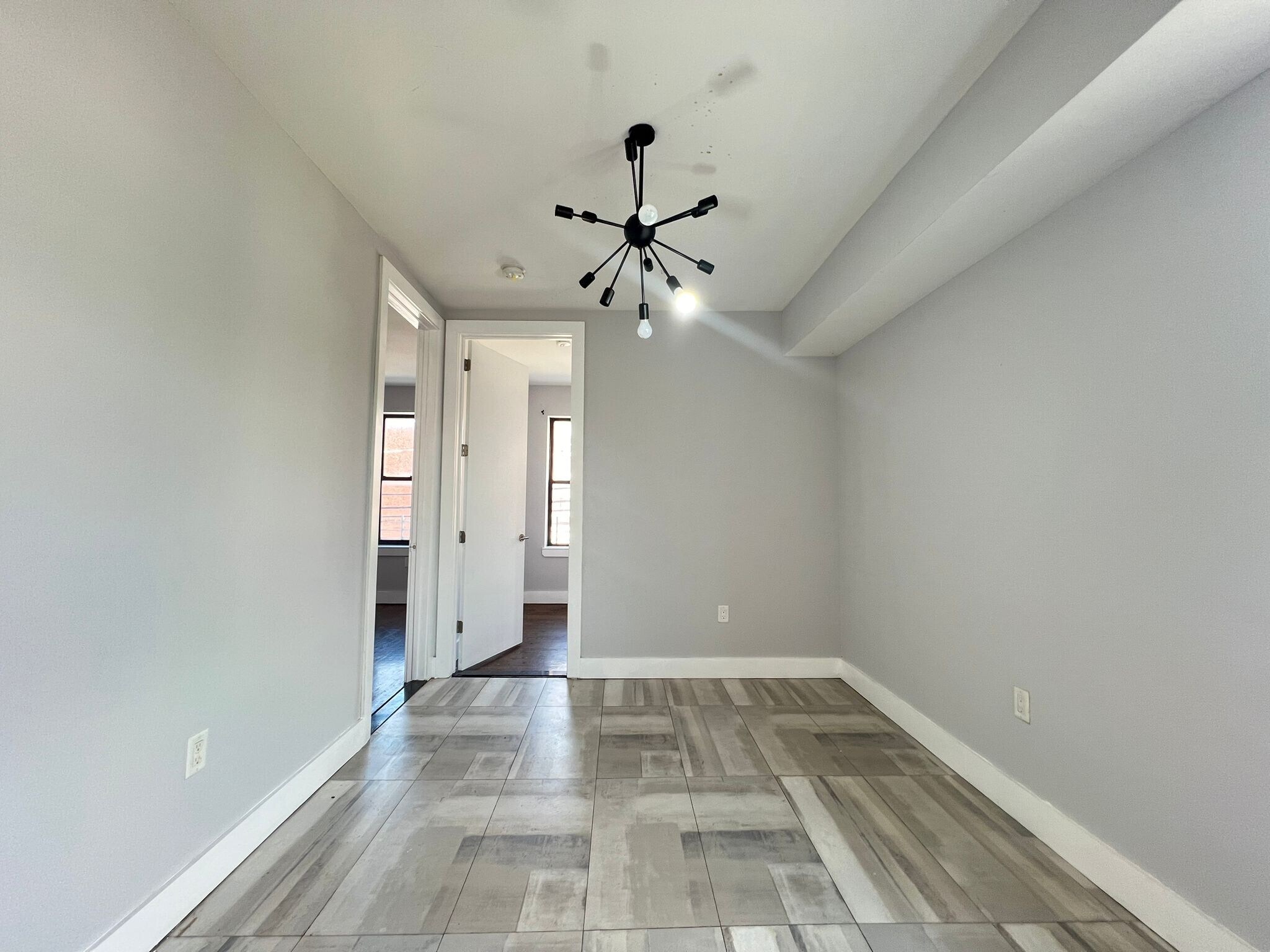 615 Bramhall 2L - 618 Bramhall Ave