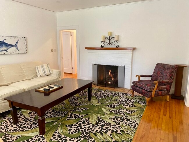 Building Photo - 1320 Terrace St