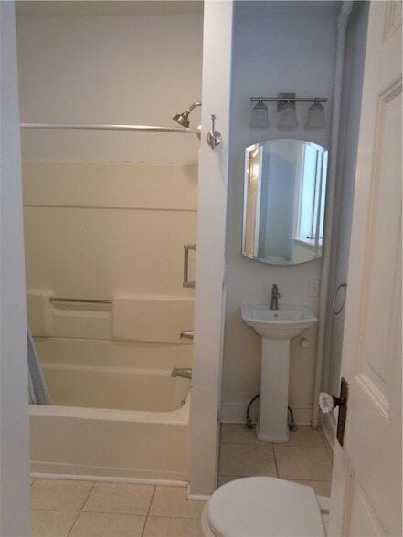 Building Photo - 164 Pine St