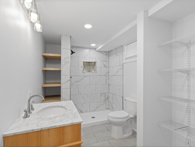 Building Photo - 64 Druid Dr