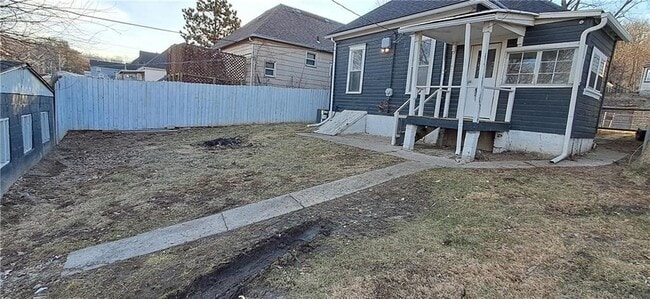 Building Photo - 221 E Colorado Ave