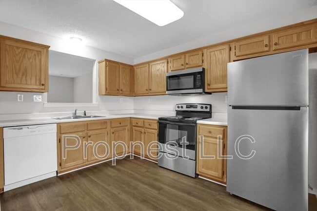 Building Photo - 840 Barrington Woods Cove