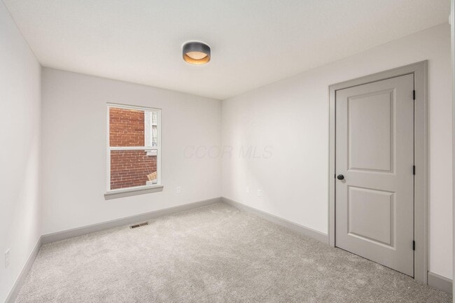 Building Photo - 90 N Princeton Ave