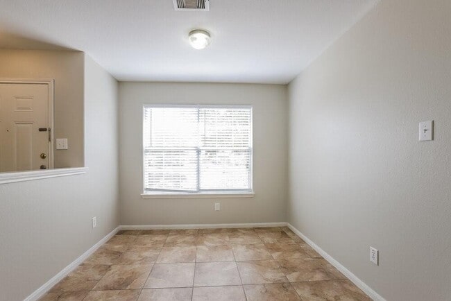 Building Photo - 4010 Cozy Trail Ct