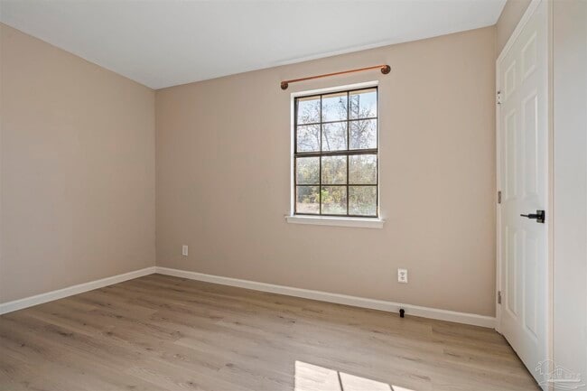 Building Photo - 7250 Hilburn Rd