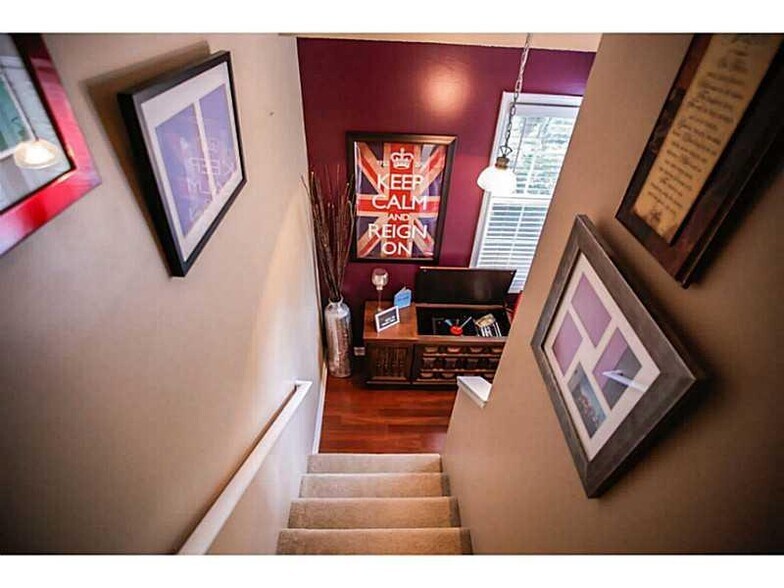 Enter on main and proceed up the steps - 2022 River Heights Walk SE