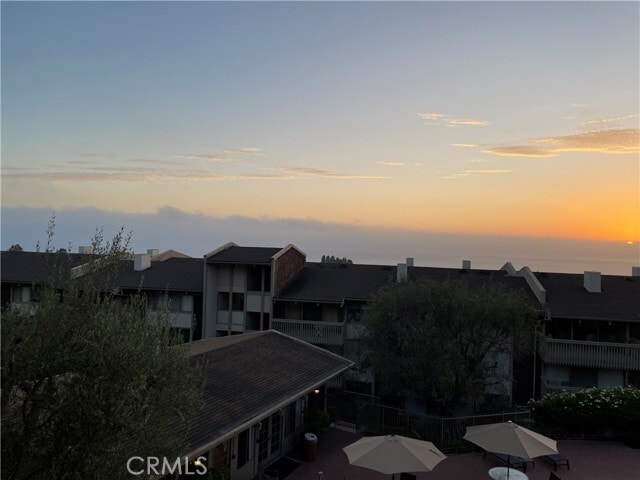 Building Photo - 6542 Ocean Crest Dr
