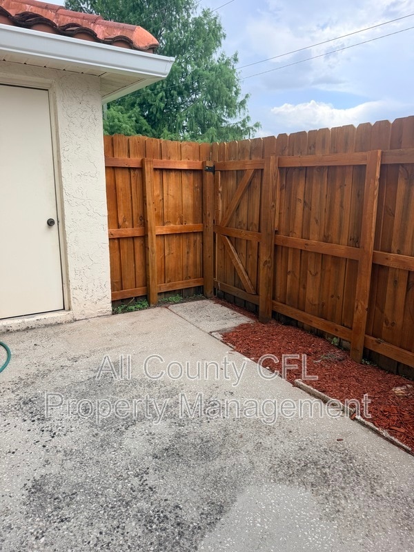 Building Photo - 1625 Long Ridge Ct