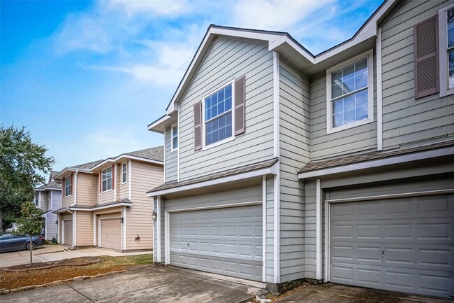 Building Photo - 12427 Oriole Lake Way