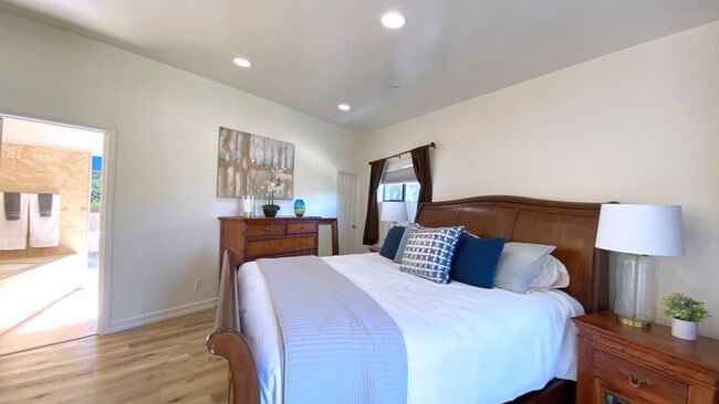 Building Photo - 1614 Pleasant Way