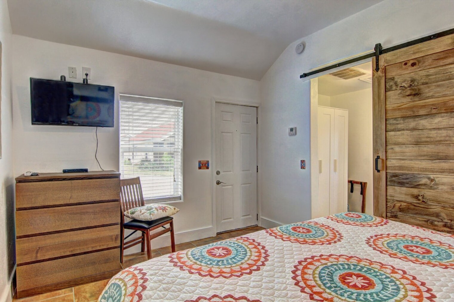 Building Photo - 134 N Alister St