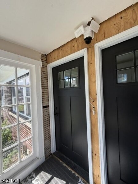 Building Photo - 167 Linden Ave