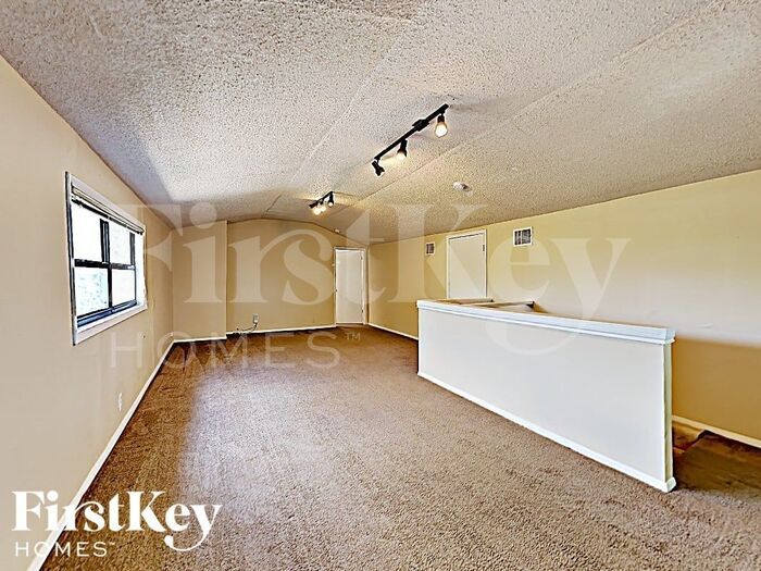 Building Photo - 13630 Onyx Ln