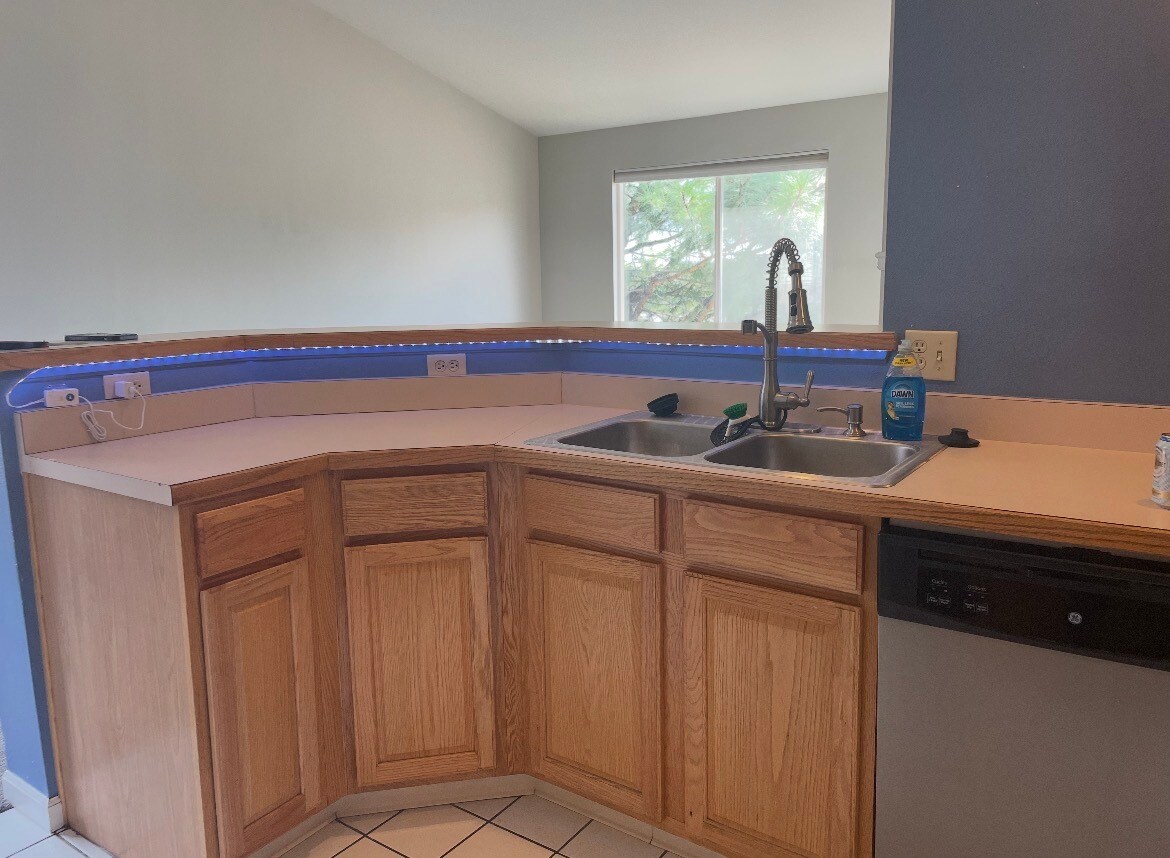 Kitchen 1 - 4286 S Eldridge St