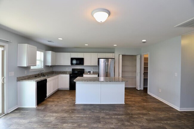 Building Photo - 1769 Ruger Dr