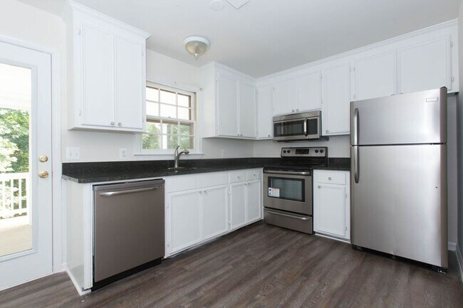 Building Photo - 256 Stribling Ave