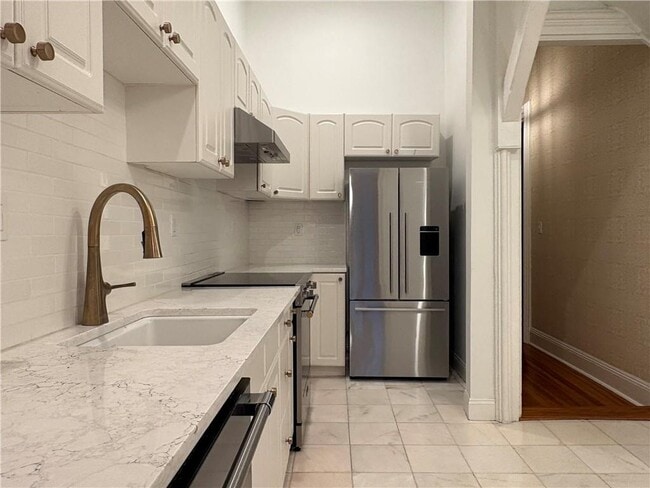 Building Photo - 20 Greenough Pl