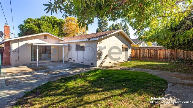 Building Photo - 95 Colleen Way